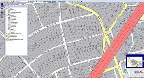 The Városgazda base map with parcel boundaries and a highlighted road
